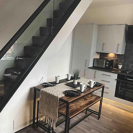Comfortable Home In Bolton Farnworth Zewnętrze zdjęcie