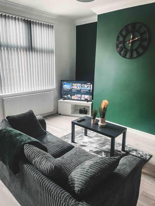 Comfortable Home In Bolton Farnworth Zewnętrze zdjęcie