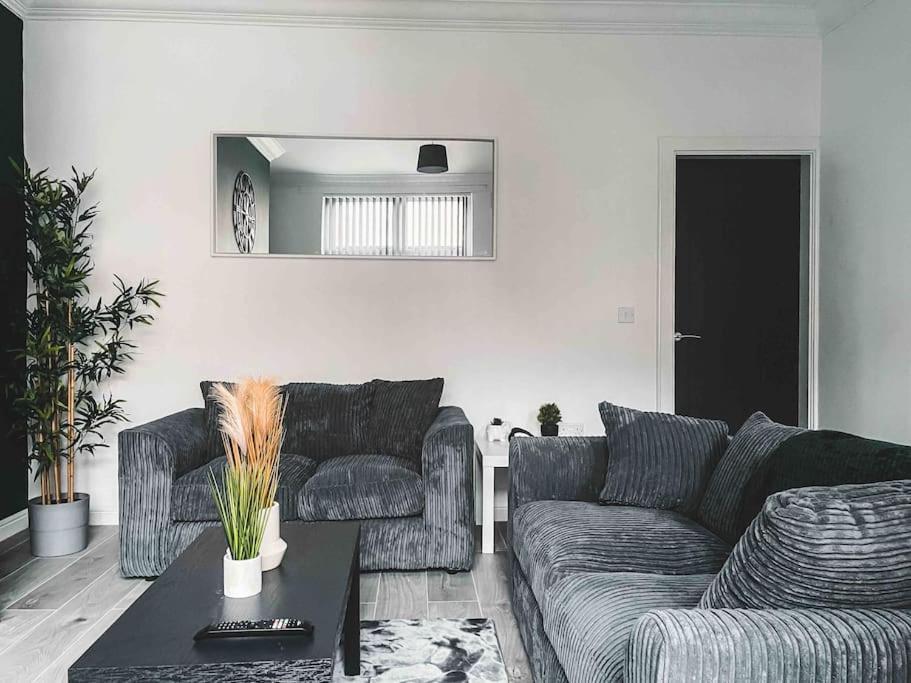 Comfortable Home In Bolton Farnworth Zewnętrze zdjęcie