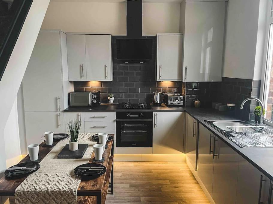Comfortable Home In Bolton Farnworth Zewnętrze zdjęcie