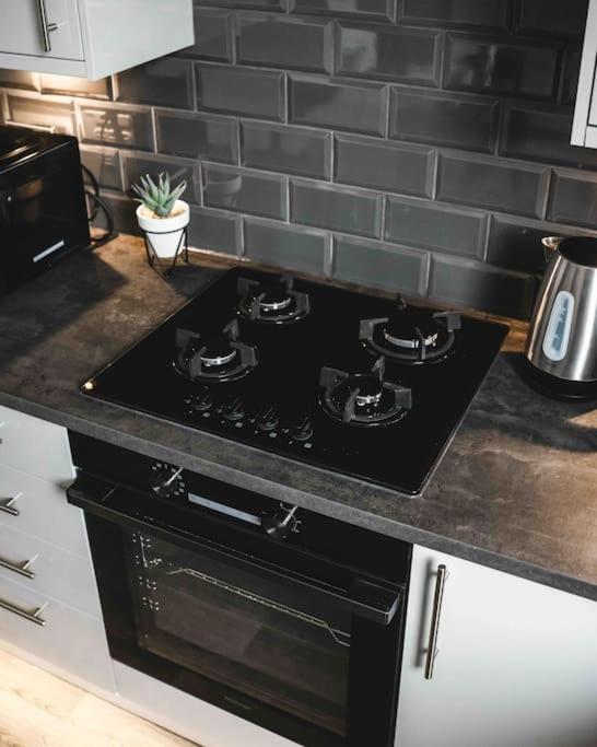Comfortable Home In Bolton Farnworth Zewnętrze zdjęcie