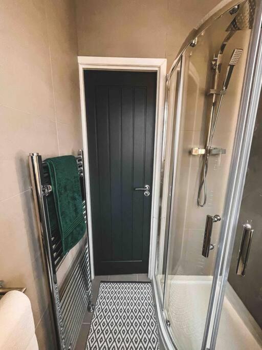 Comfortable Home In Bolton Farnworth Zewnętrze zdjęcie